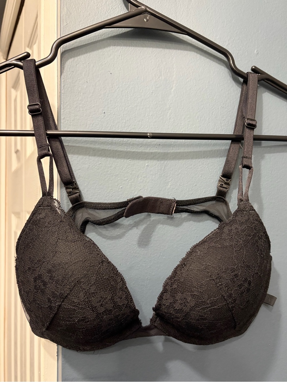 Victoria Secret Lace Pushup Bra 34B